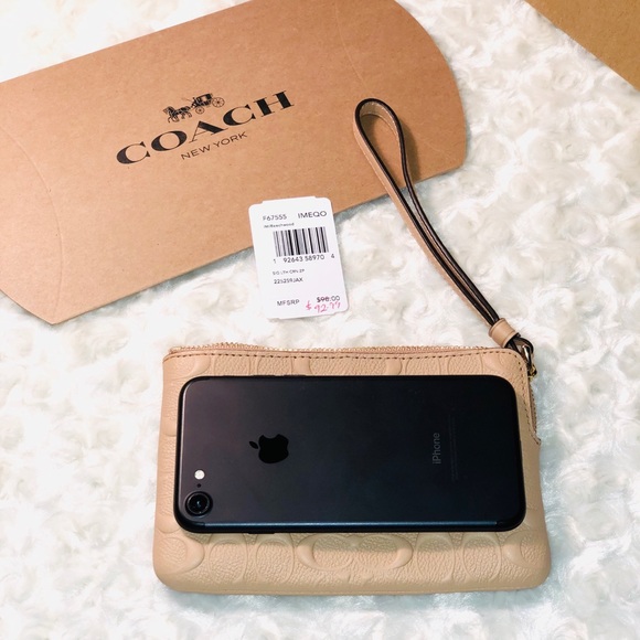🧡COACH WRISTLET (BRAND NEW WITH TAGS) - Picture 3 of 6